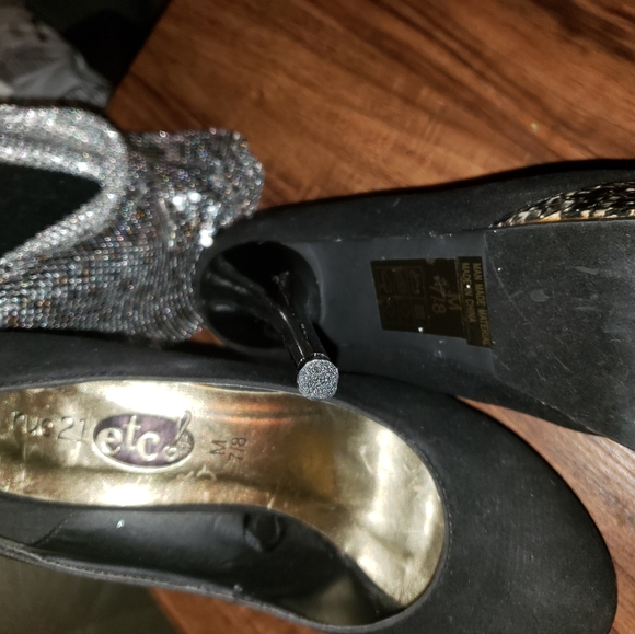 Stilettos - Picture 6 of 7